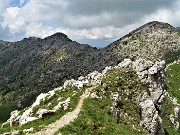 65 Sulla Cima Croce splende il sole, tra poco ci saliamo